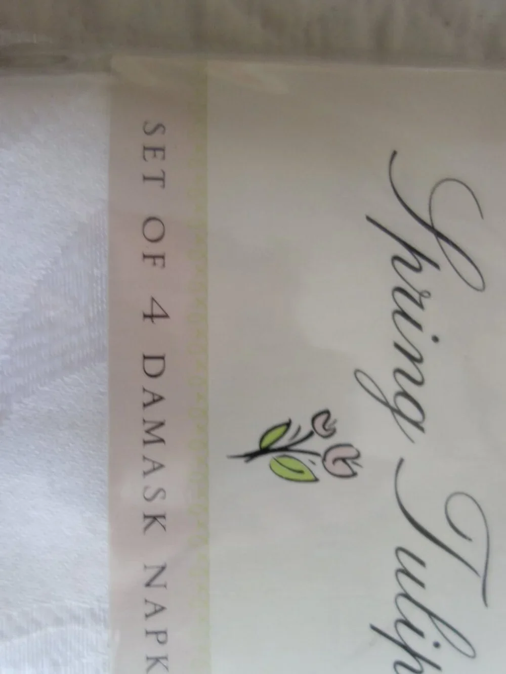 NIP New Spring Tulips Damask White Napkins – set of 4